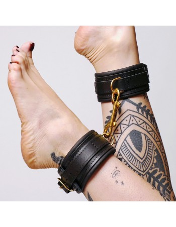 Chevillères en cuir molletonné et attaches Dorées