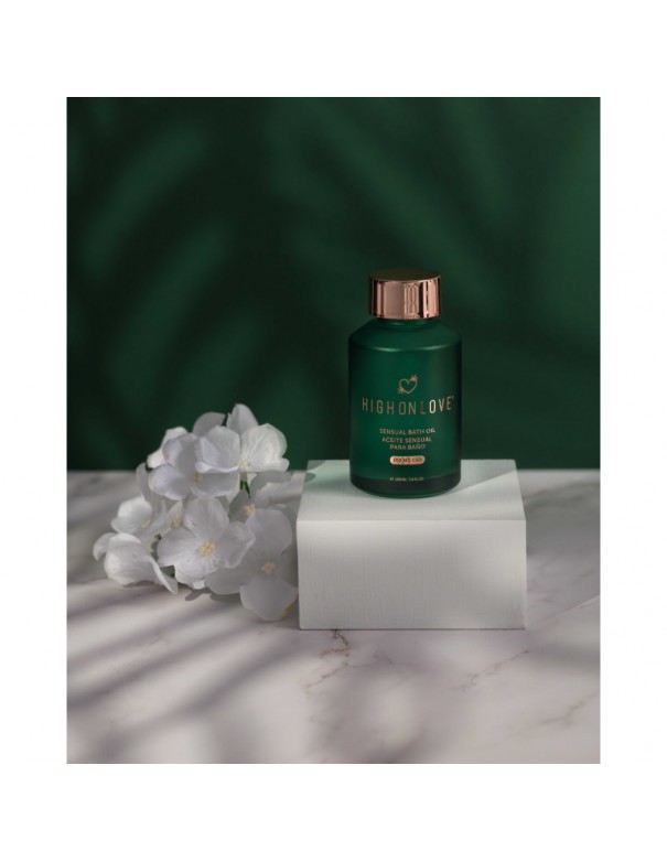 Huile de bain sensuelle avec 300 mg de CBD - 100 ml